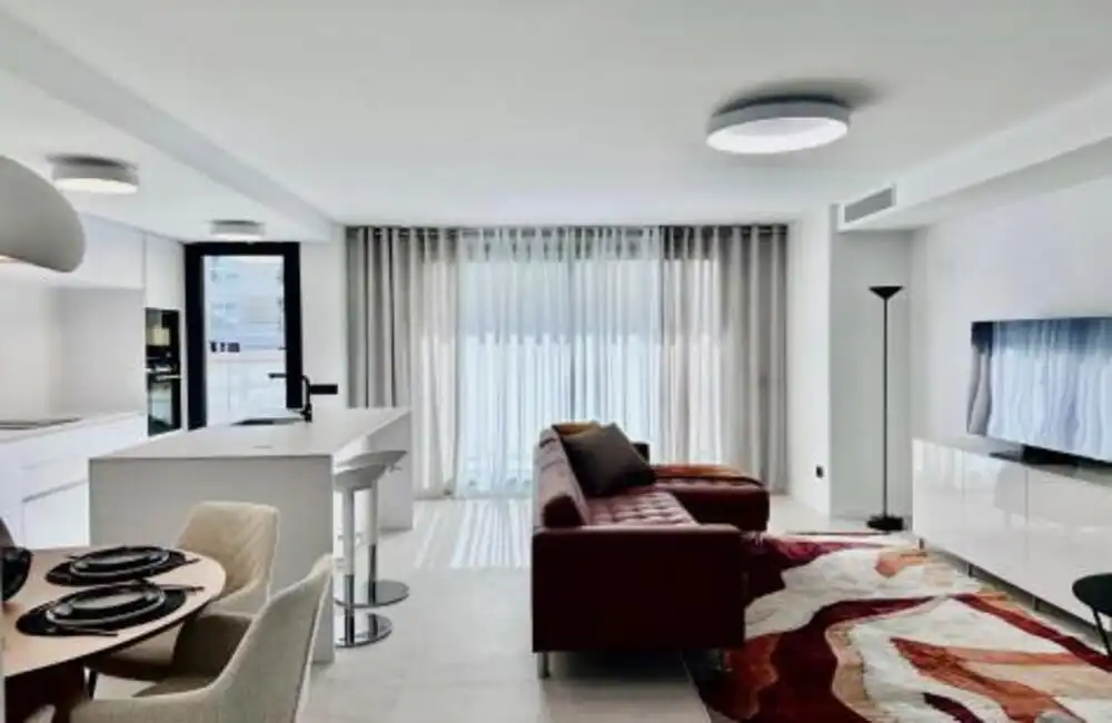 Sala de estar de Apartamento de alquiler en Marbella con Aire acondicionado, Terraza y Piscina
