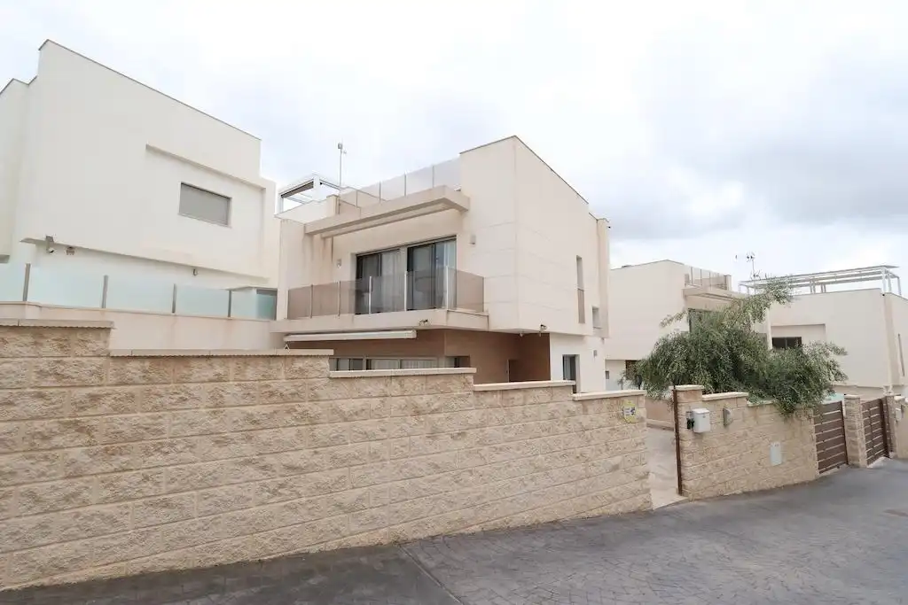 Exterior view of Houses for sale in Orihuela Costa