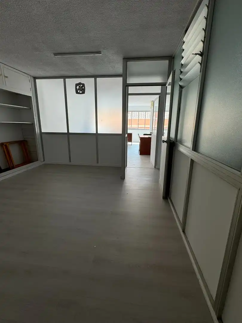 Bureau avec ascenseur à vendre à trinidad grund, imagen 18