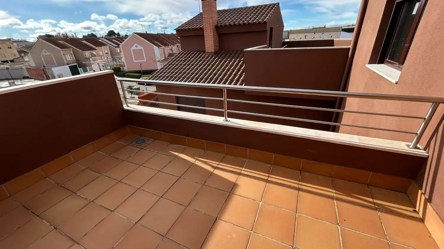 Terrasse von Einfamilien-Reihenhaus zum Verkauf in La Gineta mit Klimaanlage, Heizung und Terrasse
