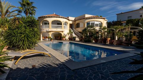 VILLA EXCLUSIVA EN DENIA