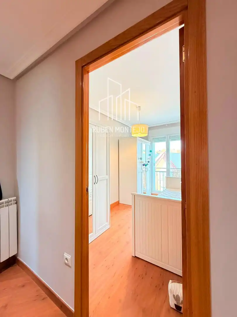 Schlafzimmer von Wohnung zur Miete in Villamayor mit Heizung, Terrasse und Möbliert