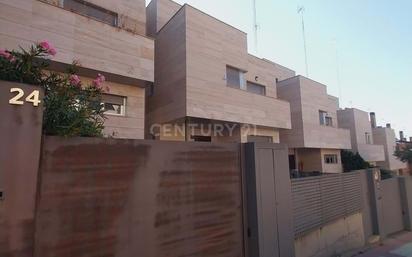 Vista exterior de Casa o xalet en venda en Las Rozas de Madrid amb Piscina