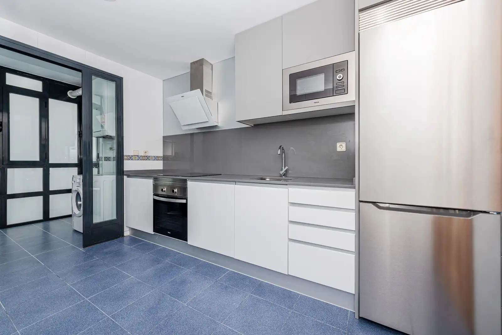 Küche von Wohnung zum Verkauf in Madrid mit Klimaanlage, Terrasse und Abstellraum