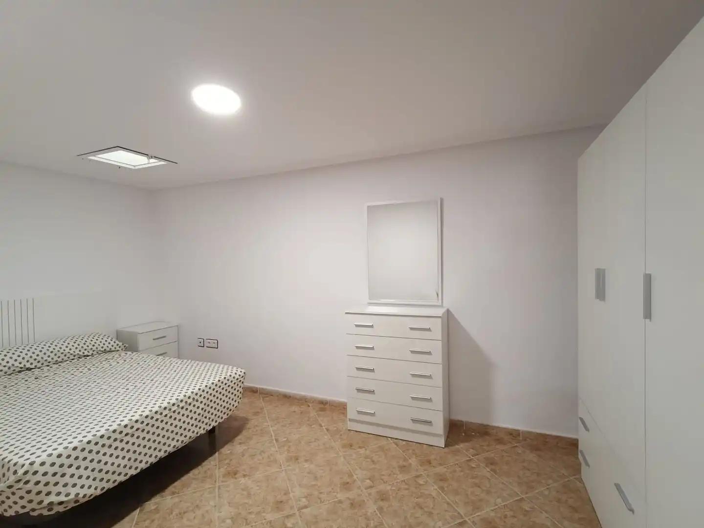 Dormitori de Apartament en venda en Huelva amb Moblat