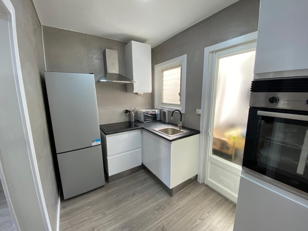 Kitchen of Flat to rent in Terrassa  with Furnished, Oven and Washing machine