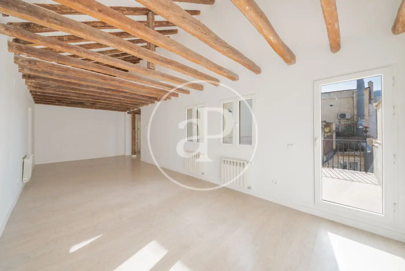 Sala d'estar de Àtic de lloguer en  Madrid Capital amb Aire condicionat, Calefacció i Terrassa