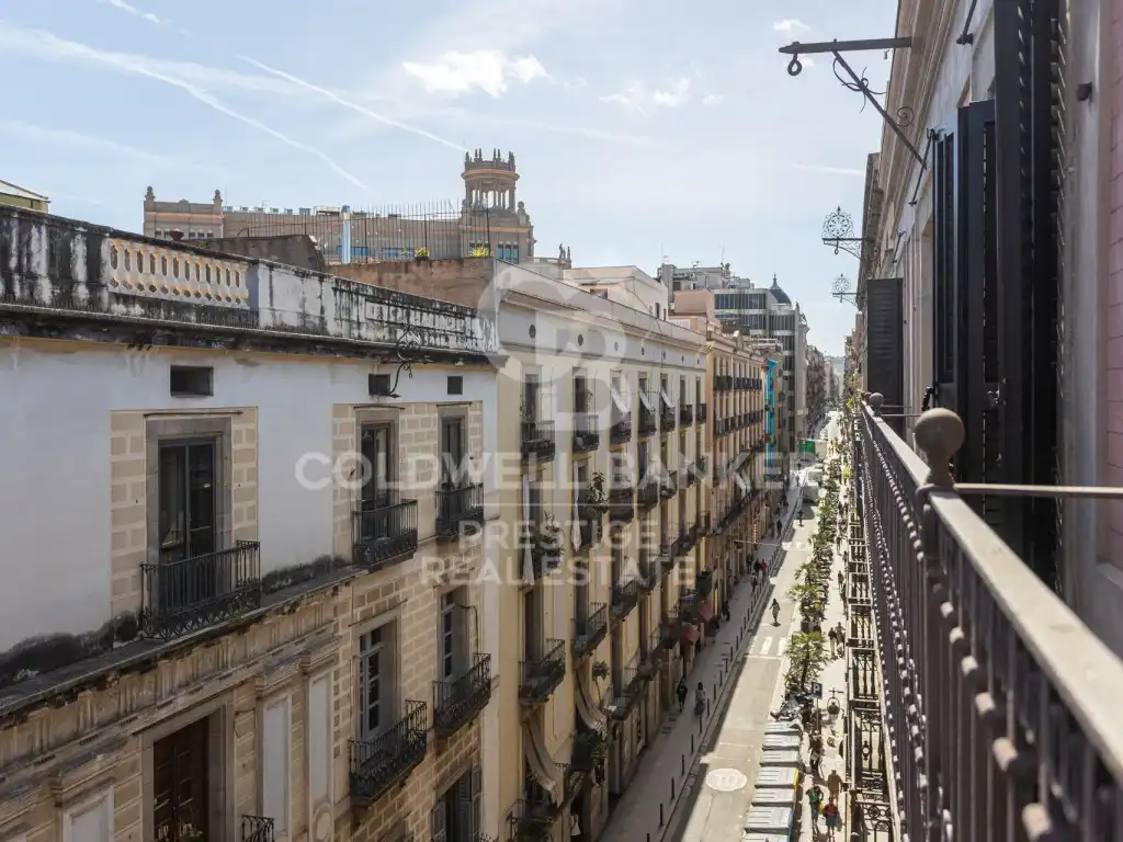 Vista exterior de Àtic en venda en Barcelona amb Aire condicionat, Terrassa i Piscina