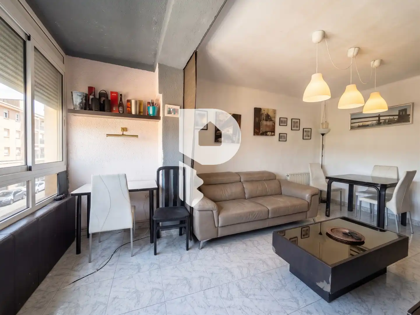 Sala de estar de Apartamento en venta en Sant Vicenç Dels Horts con Calefacción y Internet