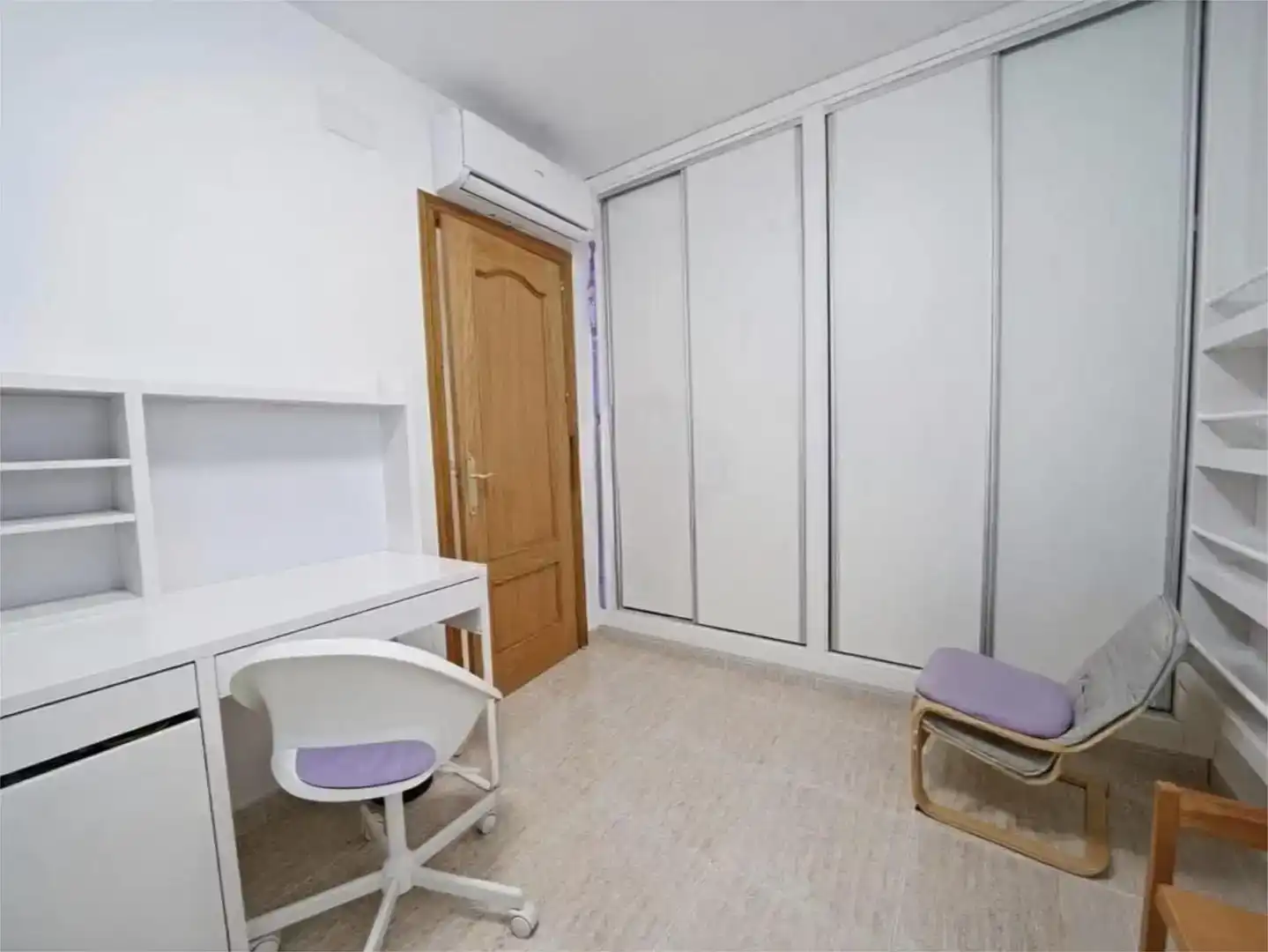 Dormitori de Casa o xalet en venda en El Campello amb Aire condicionat, Jardí privat i Traster