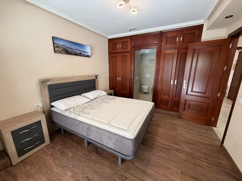 Habitación de Piso en venta en Torrevieja con Terraza, Amueblado y TV