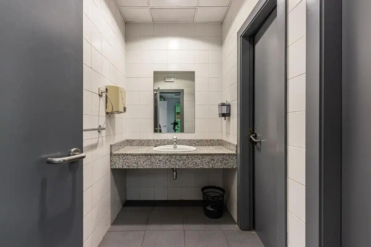 Bathroom of Commercial properties for rent in Alcobendas  with Heating