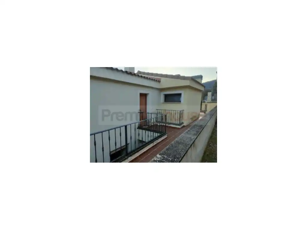 Vista exterior de Edificio en venta en Capafonts