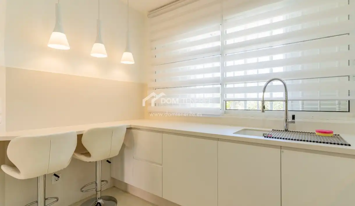 Cocina de Casa o chalet en venta en Arona con Aire acondicionado, Terraza y Trastero