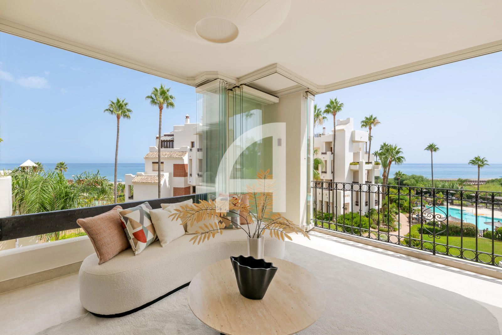 Exterior view of Flat for sale in Estepona  with Air Conditioner, Heating and Terrace