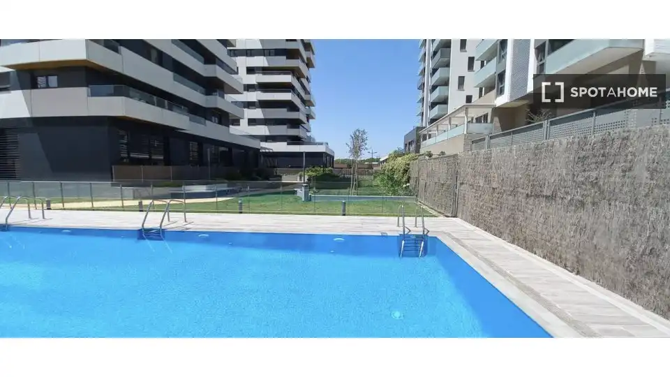 Piscina de Piso de alquiler en Valencia con Aire acondicionado, Calefacción y Amueblado