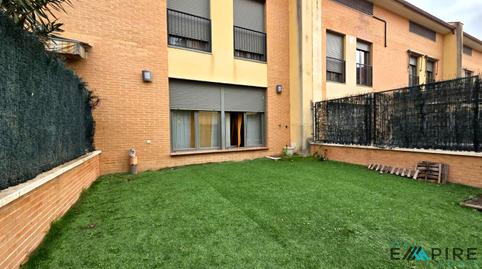 Foto 2 de Casa adosada en venda a Del Planeta Urano, Parla Este, Parla