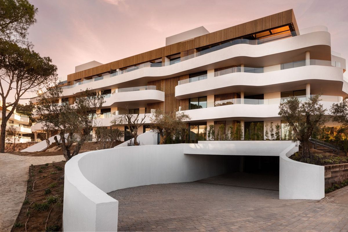 Vista exterior de Planta baixa en venda en Sotogrande amb Aire condicionat, Terrassa i Traster