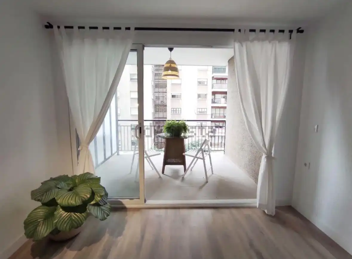 Terraza de Piso de alquiler en Valencia con Aire acondicionado, Amueblado y Horno