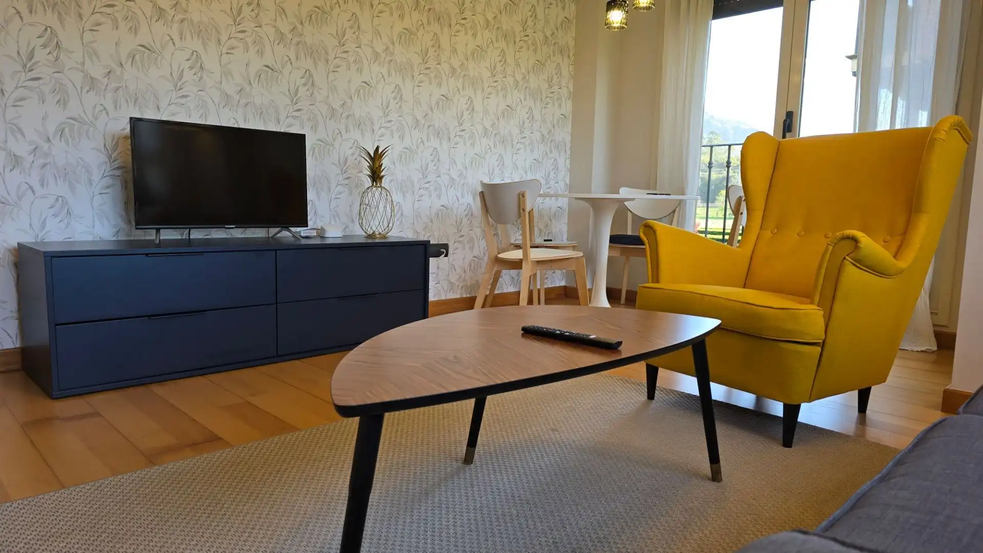 Living room of Flat for sale in Llanes  with Heating, Terrace and Furnished