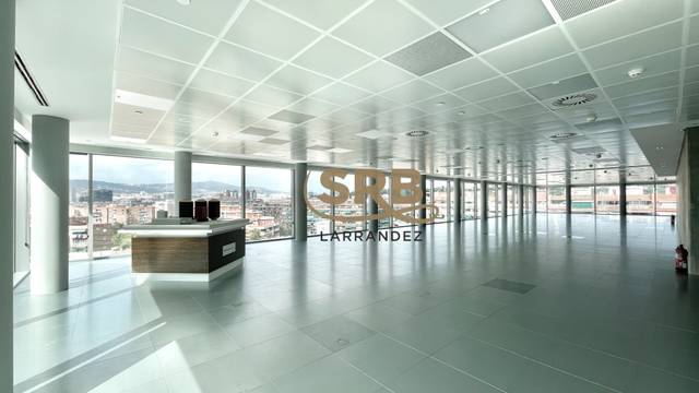 Oficina en Alquiler en Passeig de la Zona Franca en La Marina del Port