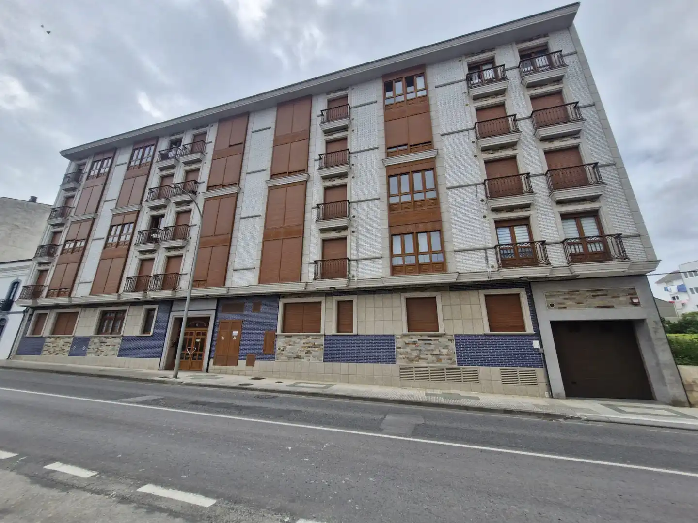 Vista exterior de Piso en venta en Foz con Calefacción, Trastero y Amueblado