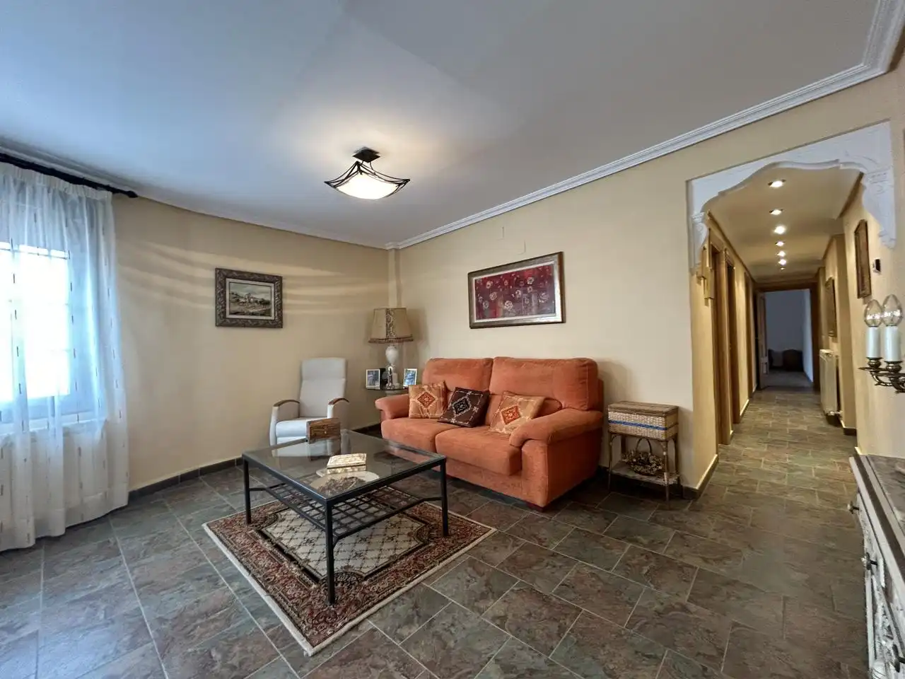 Sala d'estar de Casa o xalet en venda en Novallas amb Terrassa