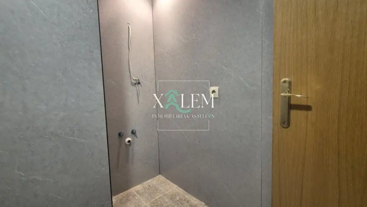 Bathroom of Flat for sale in Vila-real  with Terrace, Storage room and Balcony