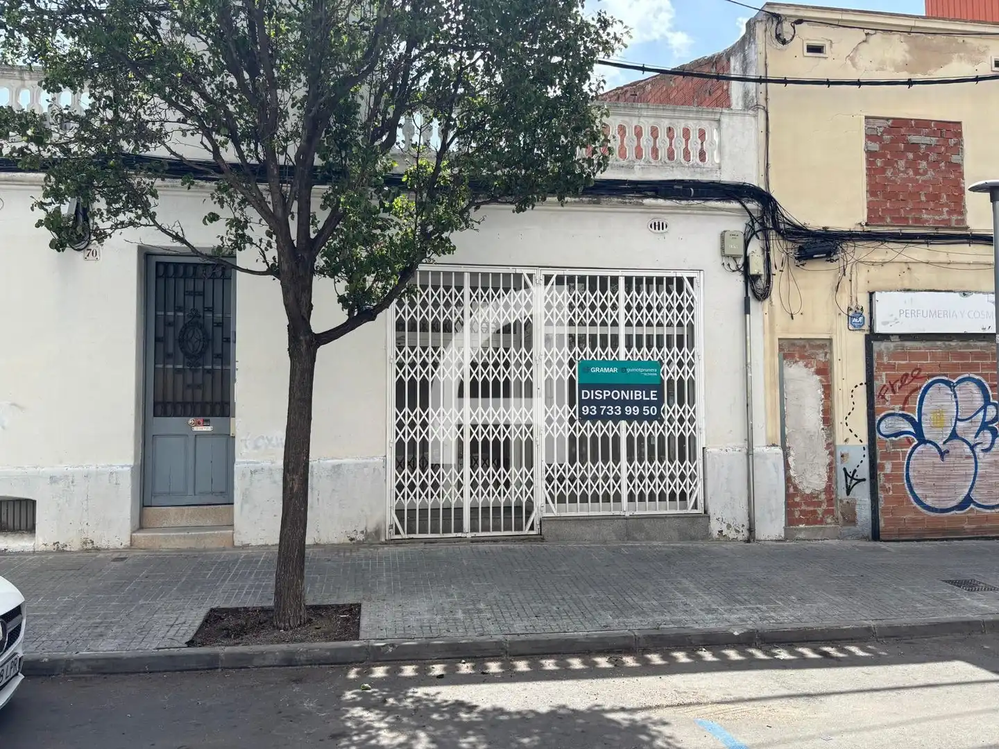 Vista exterior de Local de alquiler en Terrassa