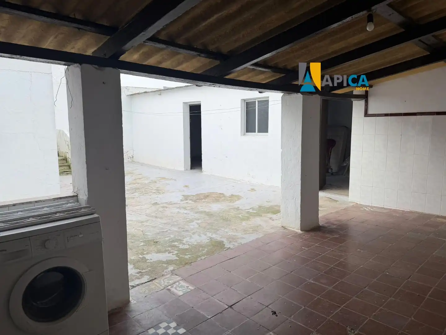 Detached homes for sale in Chiclana de la Frontera  with Storage room