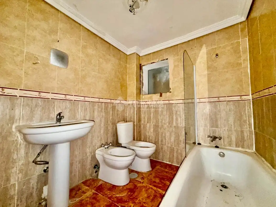 Bathroom of Flat for sale in Úbeda  with Terrace