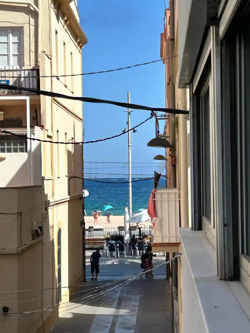 Vista exterior de Casa adosada en venda en Badalona amb Aire condicionat, Calefacció i Parquet