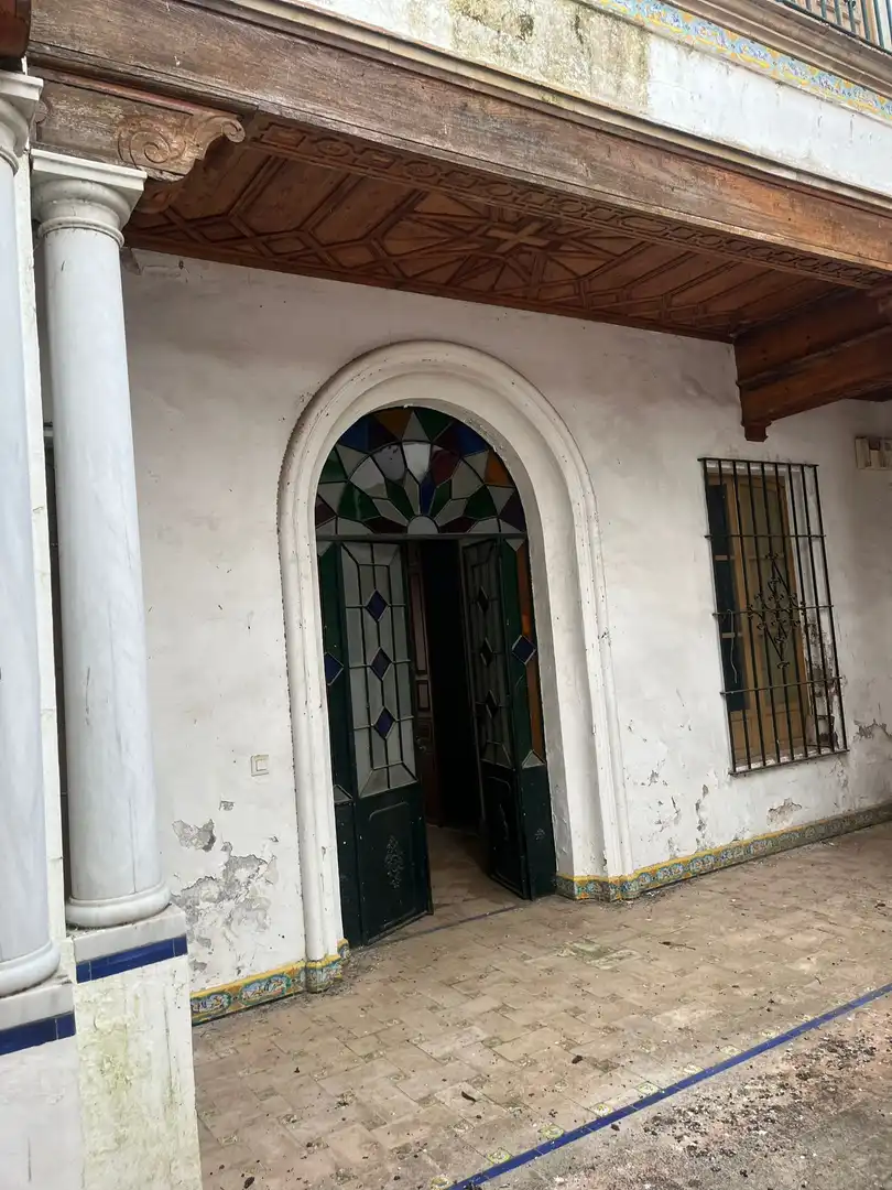 Buildings for sale in Constantina