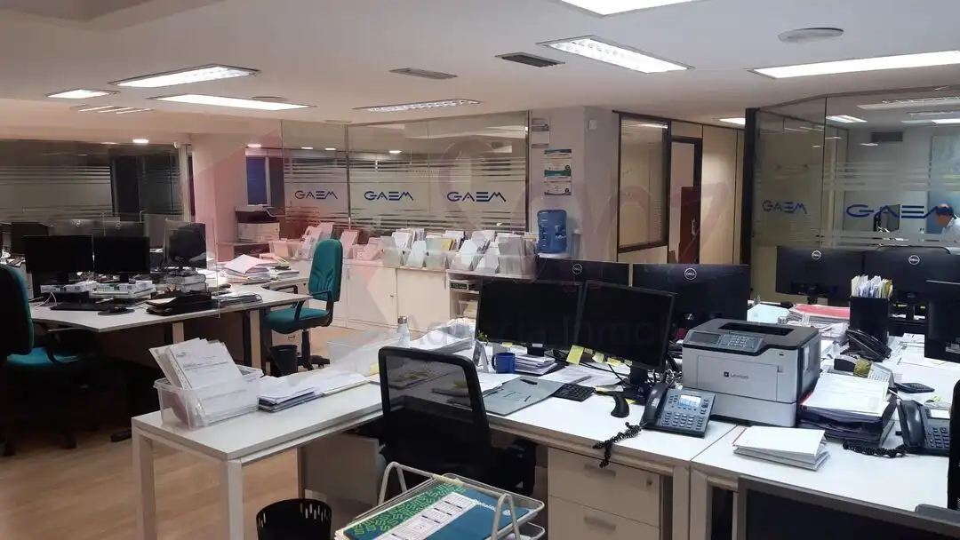 Ufficio con ascensore in vendita a Avenida República Argentina, imagen 10