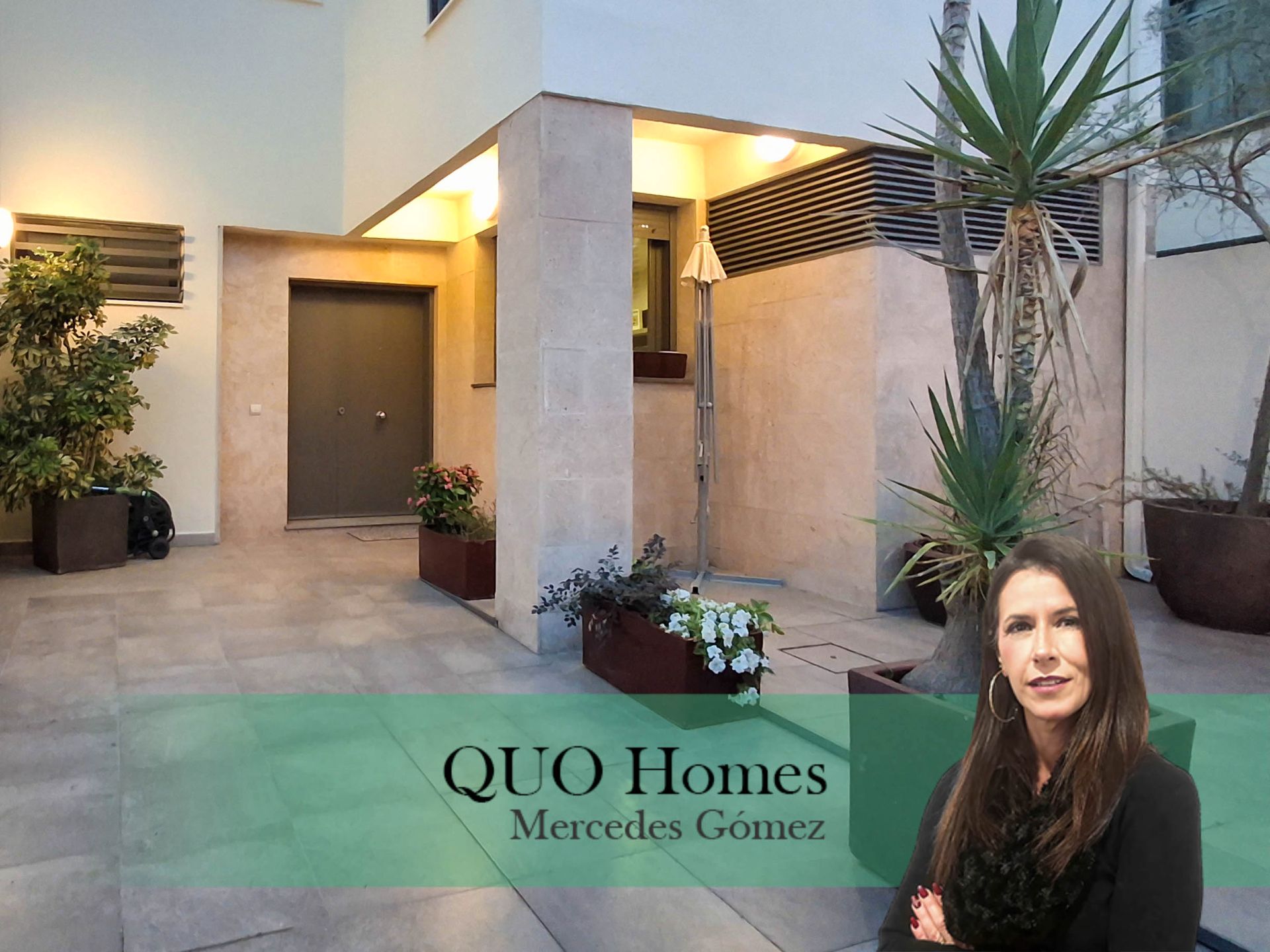 Vista exterior de Casa adosada en venta en Jerez de la Frontera con Aire acondicionado, Jardín privado y Parquet