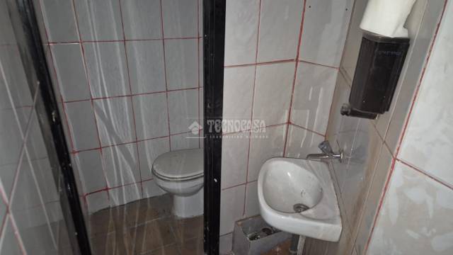 Local comercial en Venta en Los Rosales