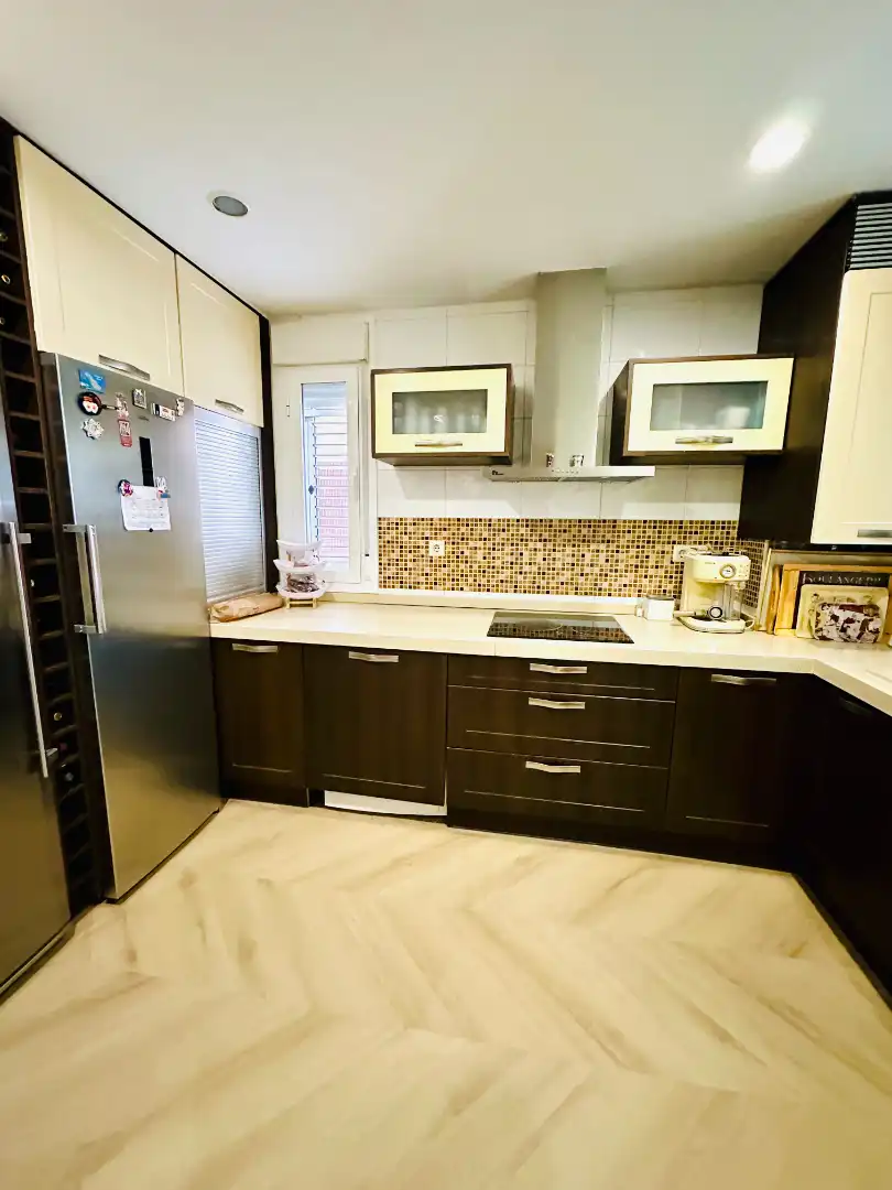 Cocina de Casa adosada en venta en Parla con Aire acondicionado, Calefacción y Jardín privado
