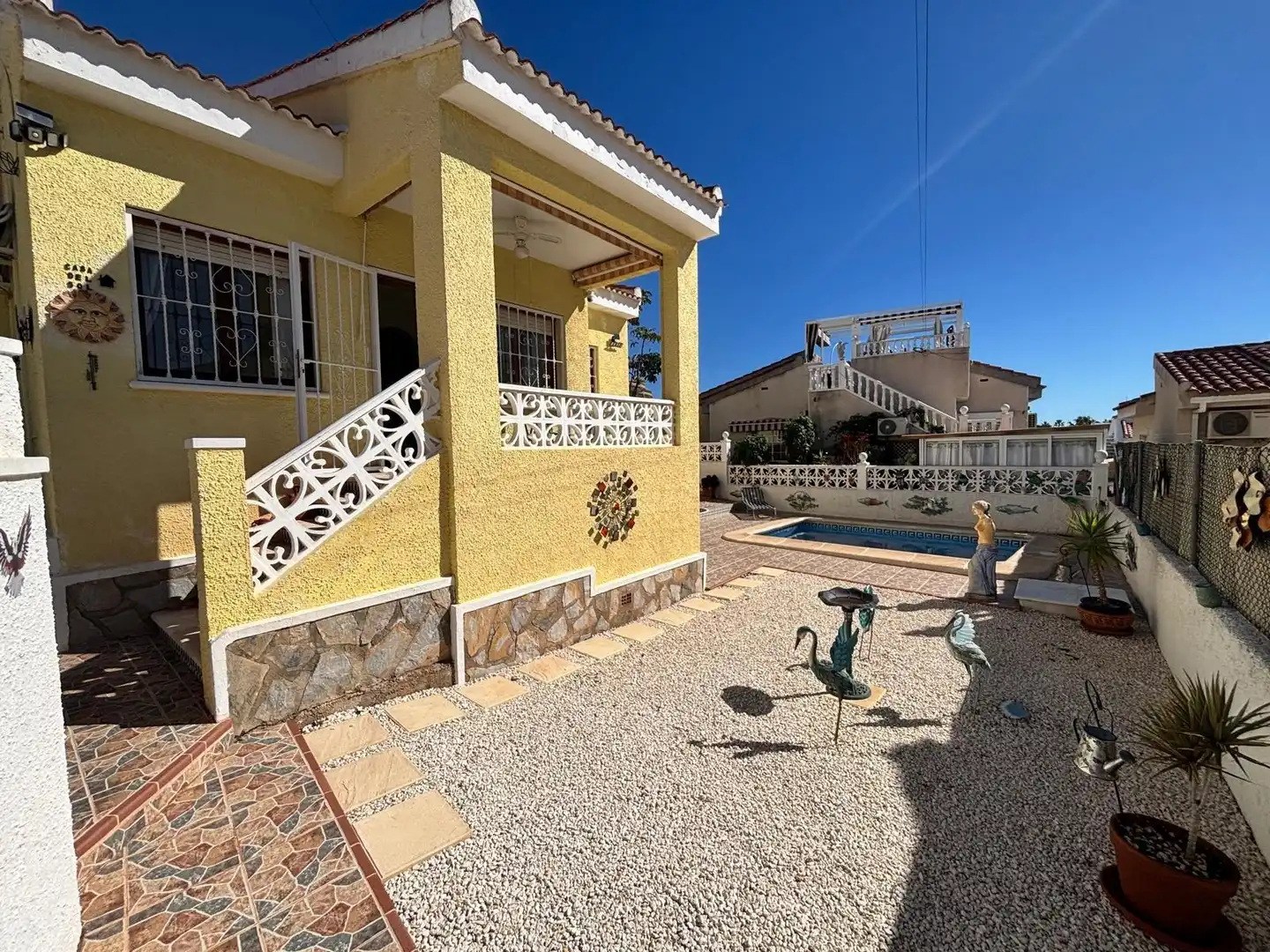 Vista exterior de Casa o chalet en venta en Rojales con Jardín privado, Terraza y Piscina