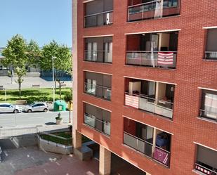 Vista exterior de Pis en venda en Santurtzi  amb Calefacció, Traster i Moblat