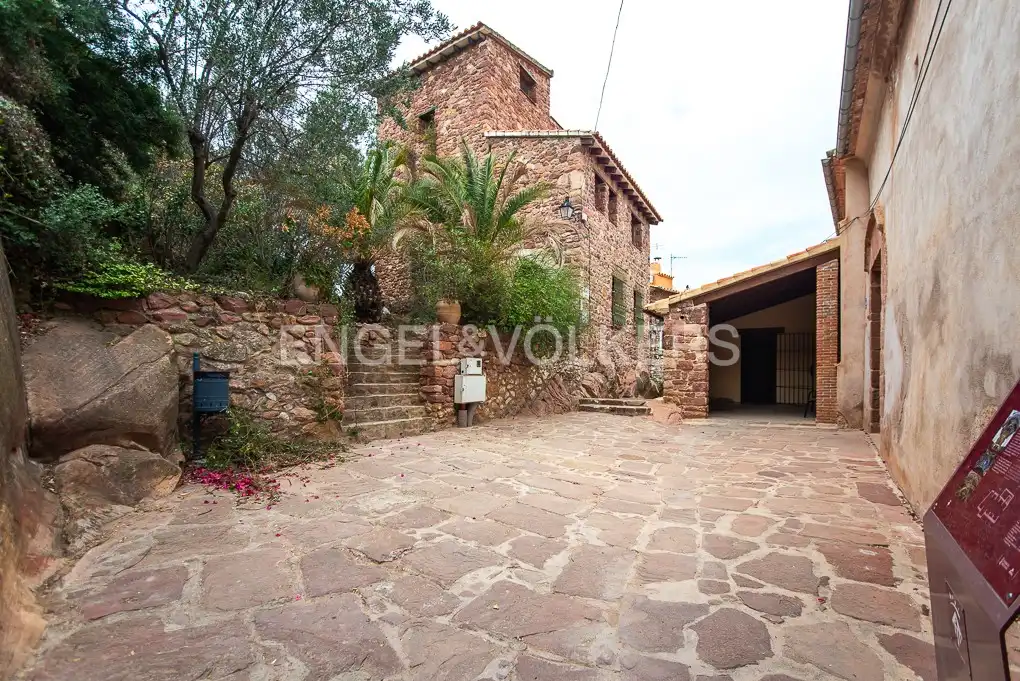 Casa adosada en venta en Vilafamés, Castellón