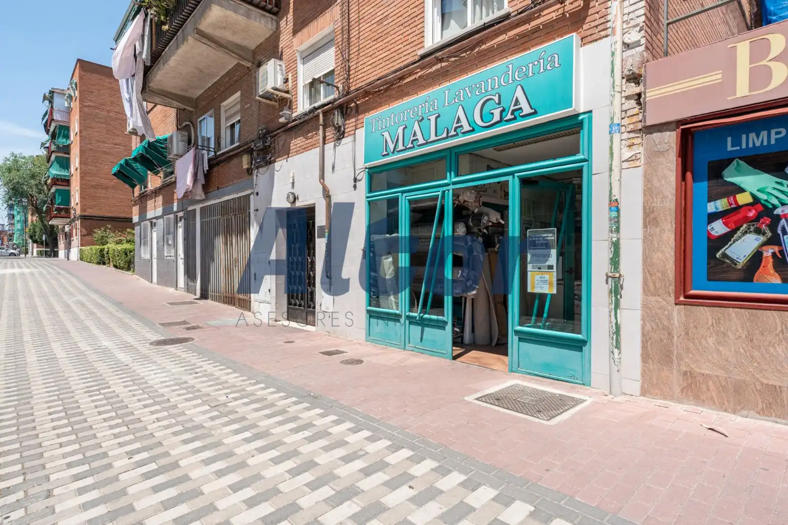 Local en venda en Fuenlabrada amb Aire condicionat, Moblat i Internet