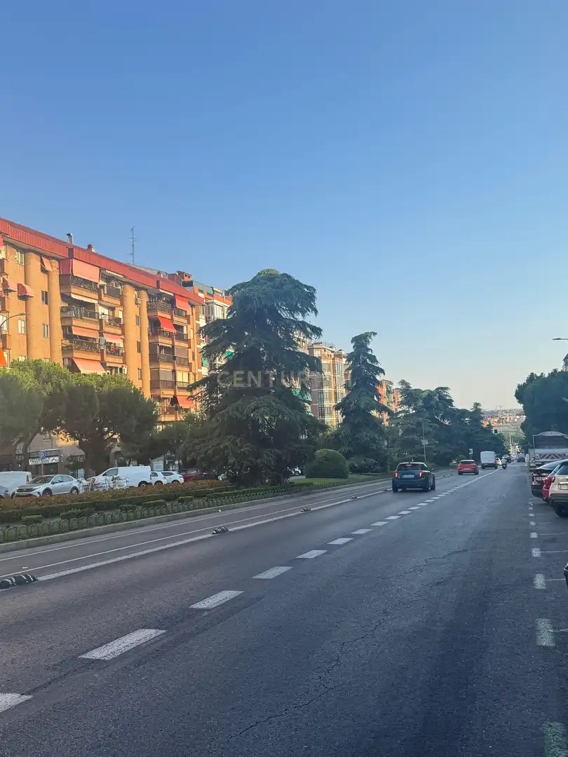 Vista exterior de Pis de lloguer en Madrid amb Aire condicionat