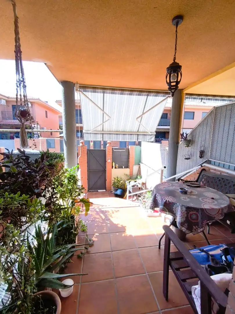 Terrassa de Casa adosada en venda en Seseña amb Aire condicionat, Calefacció i Jardí privat