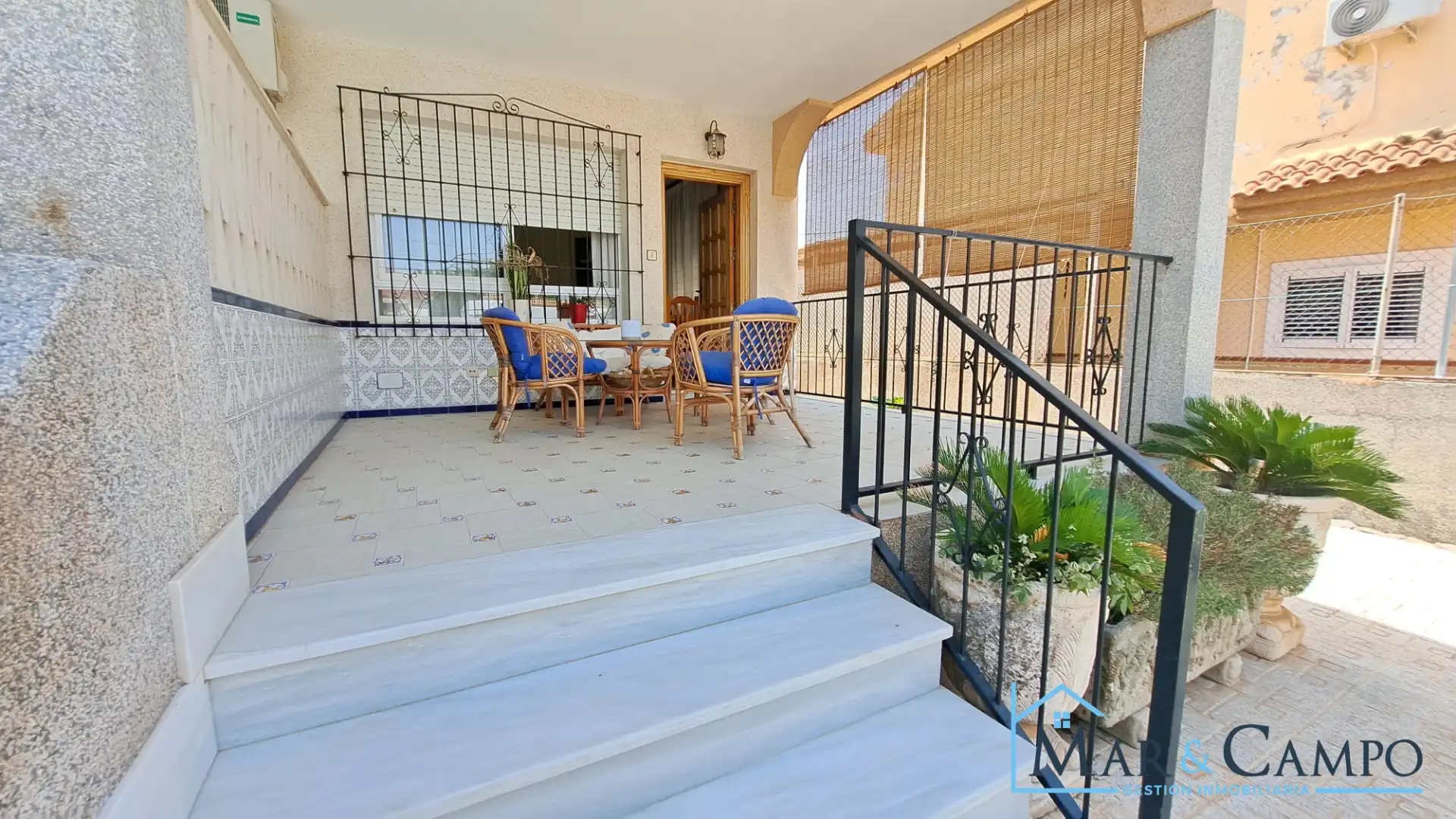 Terraza de Casa adosada en venta en Los Alcázares con Aire acondicionado, Jardín privado y Amueblado
