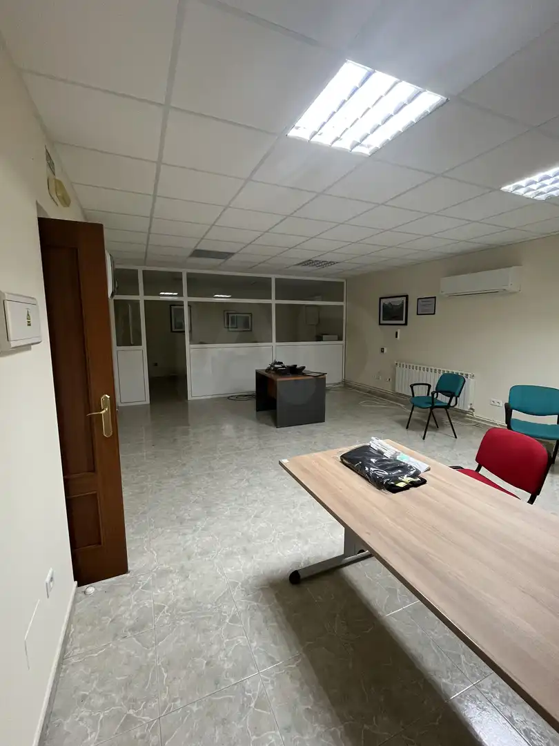Commercial properties for rent in Pobladura de Pelayo García