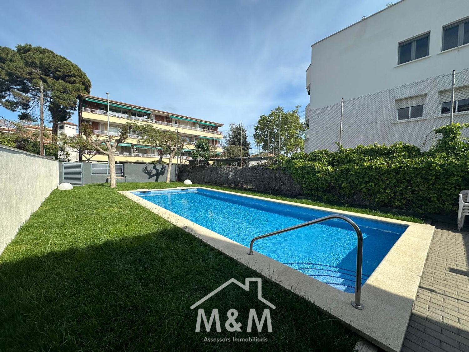 Swimming pool of Single-family semi-detached to rent in Castelldefels  with Heating, Terrace and Community pool