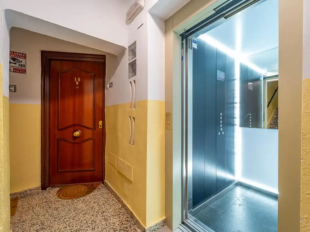 Piso en venta en Torremolinos con Calefacción, Terraza y Balcón