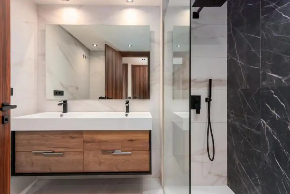 Bany de Apartament de lloguer en Marbella amb Aire condicionat, Terrassa i Piscina