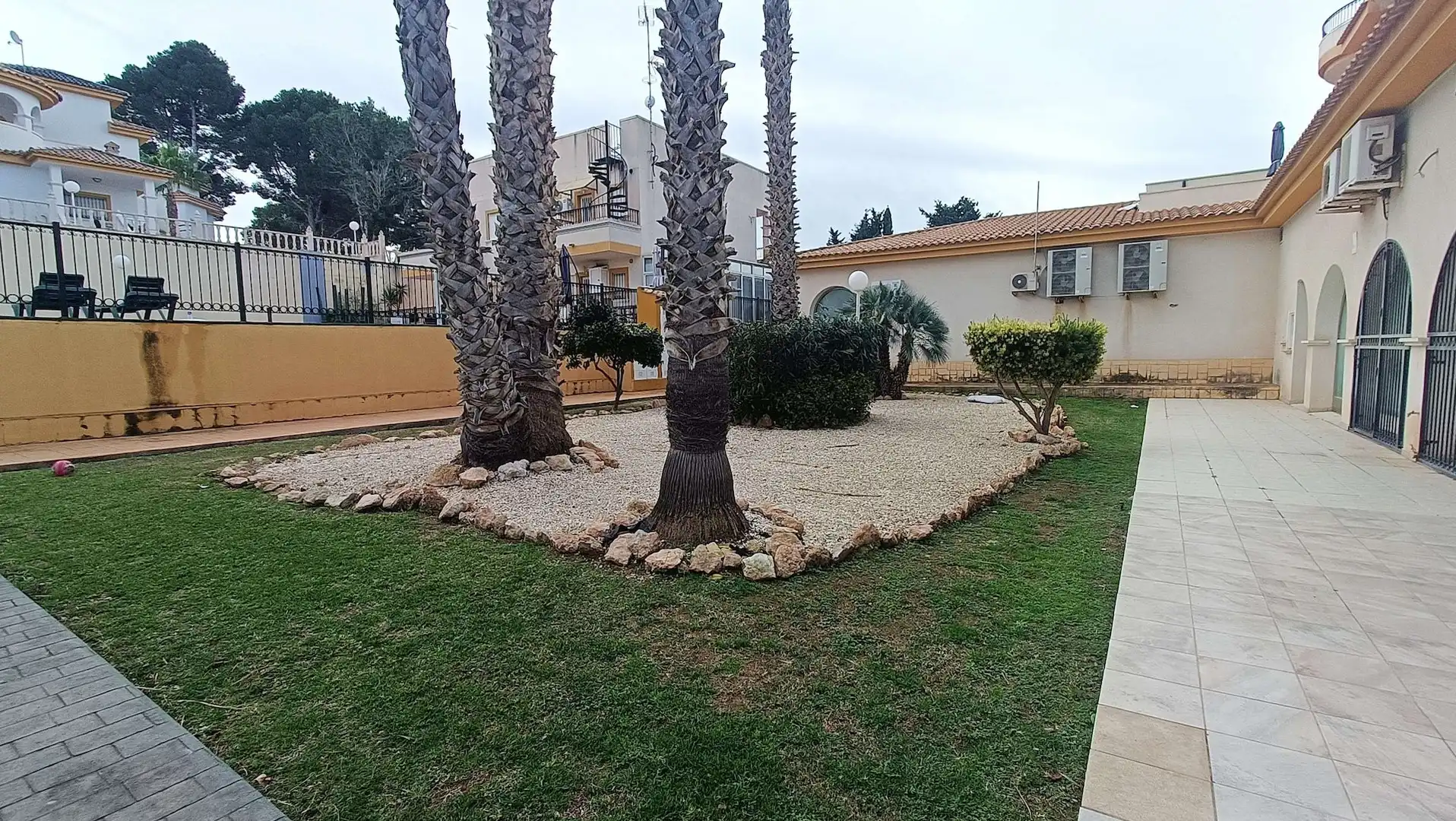 Jardí de Apartament en venda en Orihuela amb Jardí privat, Moblat i Balcó