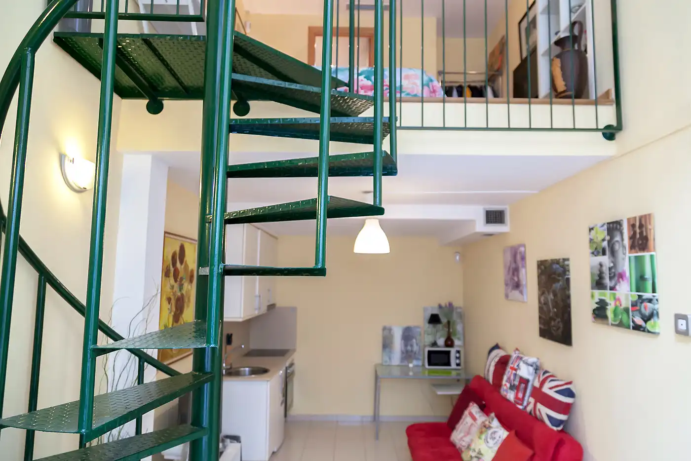 Terrassa de Dúplex en venda en Barcelona amb Aire condicionat, Moblat i Forn